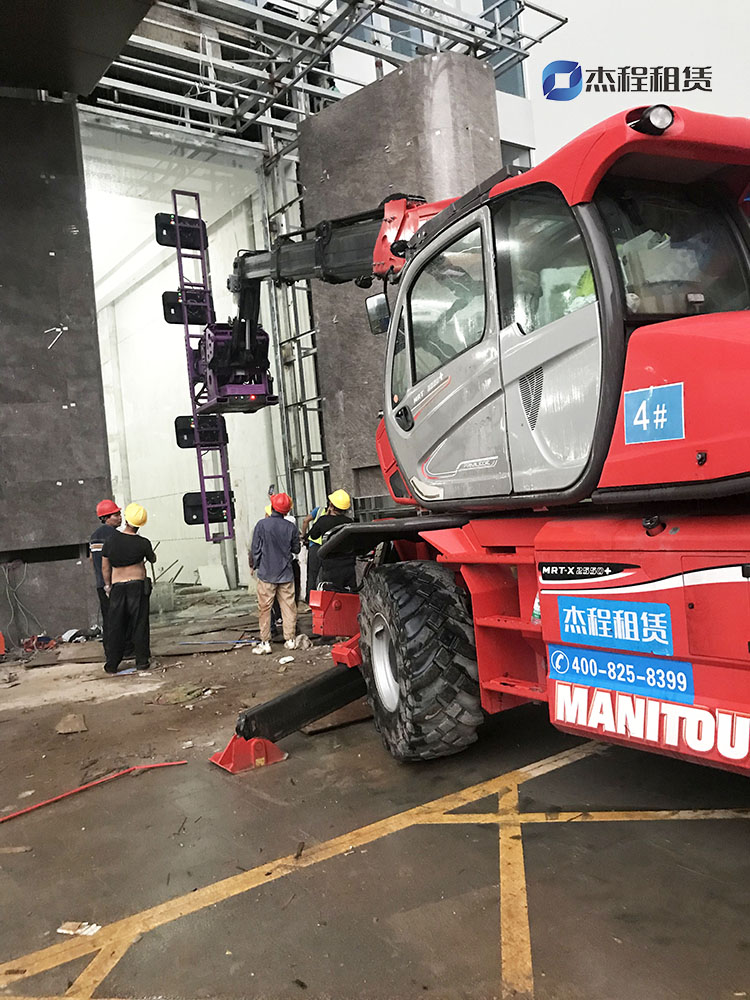 伸缩臂叉装车安装1.5吨重大玻璃