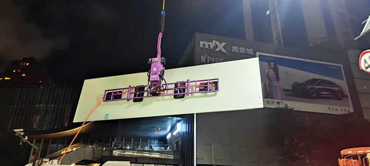 2000公斤玻璃吸盘应用案例 2000公斤玻璃吸盘应用案例